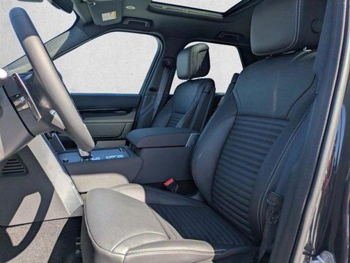 Carpathian Grey Premium Metallic 2026 Land Rover Discovery S