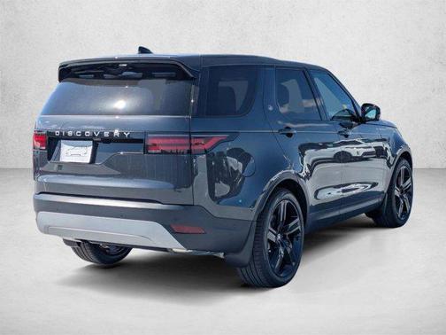Carpathian Grey Premium Metallic 2026 Land Rover Discovery S