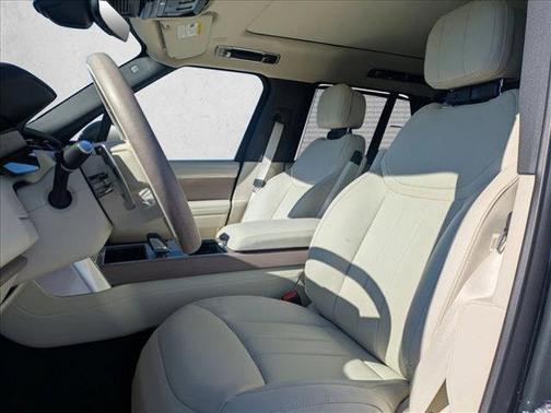 2026 Land Rover Range Rover P400 SE