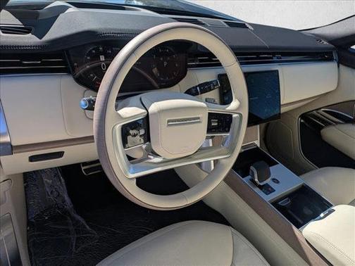 2026 Land Rover Range Rover P400 SE