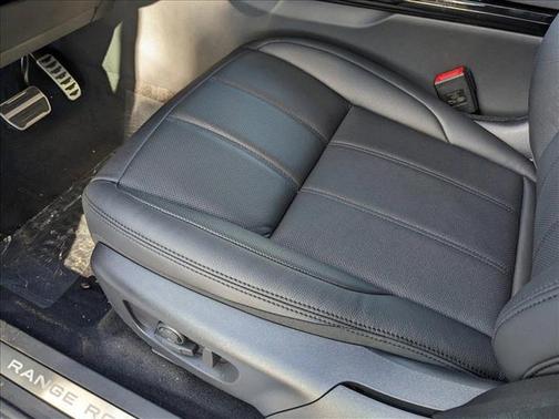 2024 Land Rover Range Rover Evoque Dynamic SE