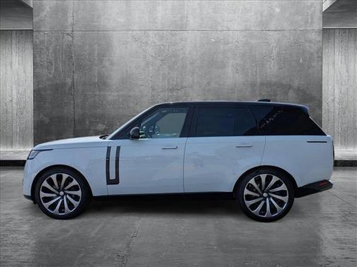 2025 Land Rover Range Rover P530 SE