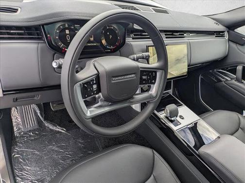 Fuji White 2026 Land Rover Range Rover P400 SE