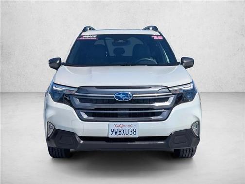 Crystal White Pearl 2025 Subaru Forester Premium