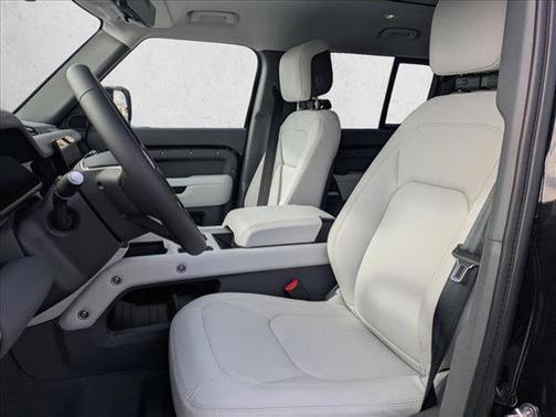 2025 Land Rover Defender 130 P400 S
