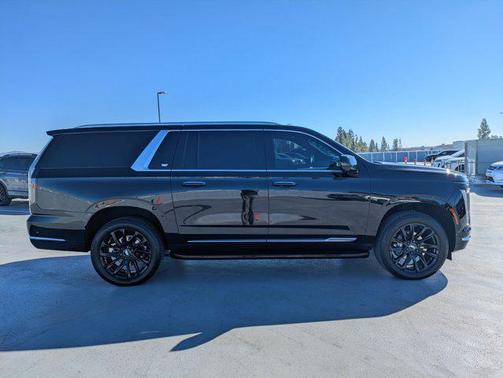2025 Cadillac Escalade ESV Premium Luxury