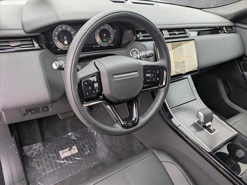 2026 Land Rover Range Rover Velar P250 SE R-Dynamic
