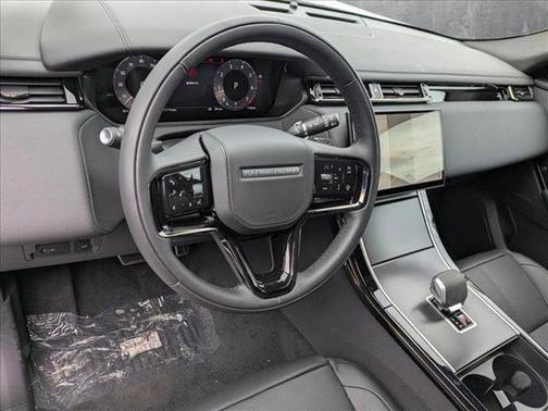 2026 Land Rover Range Rover Velar P250 SE R-Dynamic