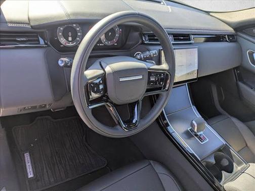 2026 Land Rover Range Rover Velar P250 SE R-Dynamic