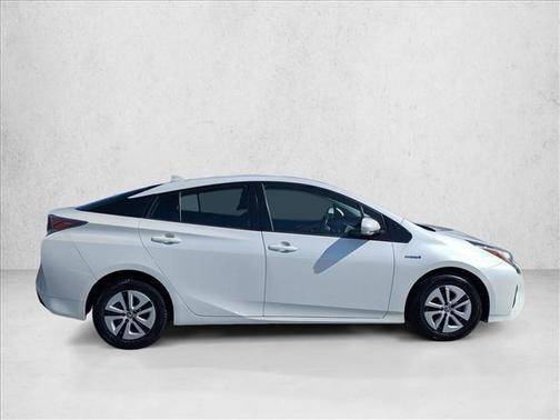 2016 Toyota Prius Three