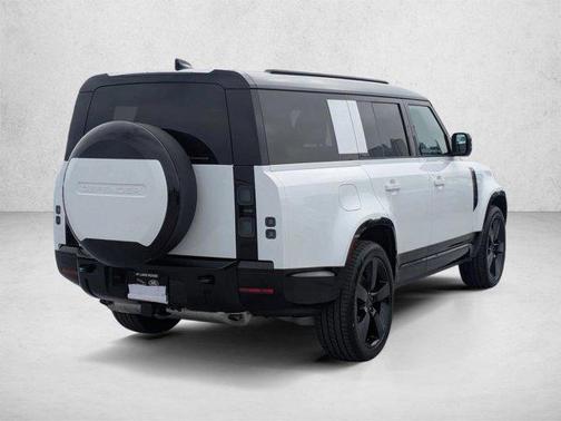 Fuji White 2026 Land Rover Defender P400 X-Dynamic SE