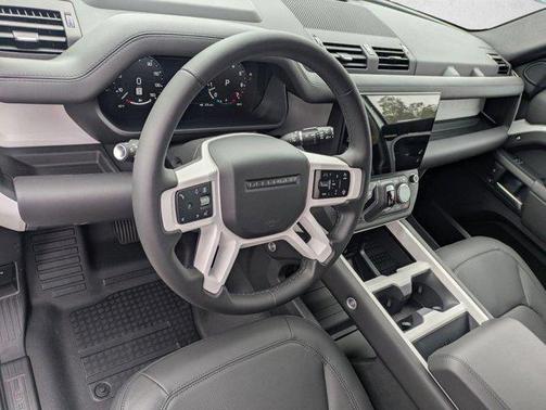 Fuji White 2026 Land Rover Defender P400 X-Dynamic SE