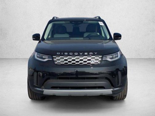 Santorini Black Metallic 2026 Land Rover Discovery S