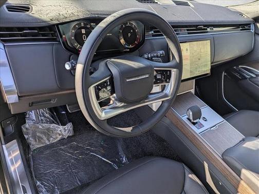 2026 Land Rover Range Rover P530 SE 7 Seat
