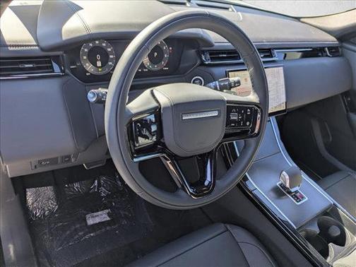 2026 Land Rover Range Rover Velar P400 Dynamic SE