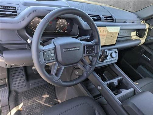 2025 Land Rover Defender 110 P500 X-Dynamic SE