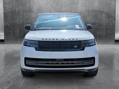 2025 Land Rover Range Rover P530 SE 7 Seat