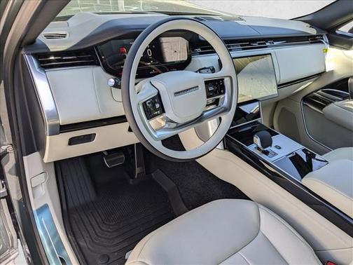 2025 Land Rover Range Rover P530 SE