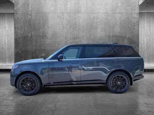 2025 Land Rover Range Rover P530 SE 7 Seat