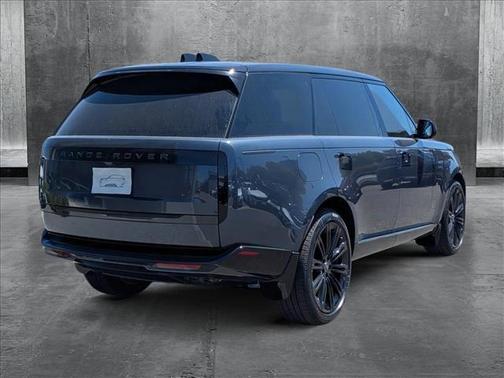 2025 Land Rover Range Rover P530 SE 7 Seat