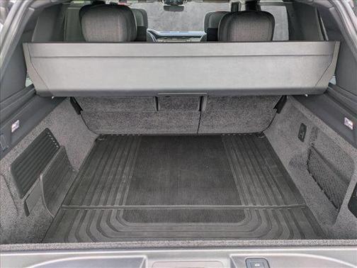 2024 Land Rover Range Rover P615 SV