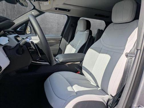 2025 Land Rover Range Rover Sport SE