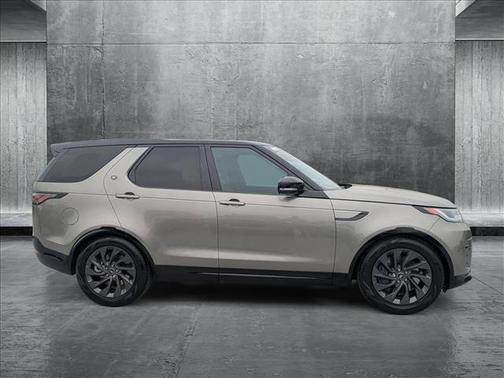 2024 Land Rover Discovery P360 Dynamic SE