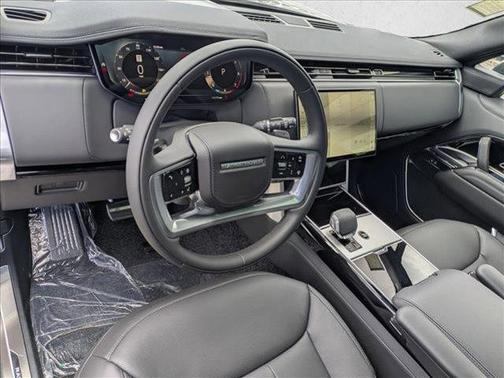 Santorini Black Metallic 2026 Land Rover Range Rover P400 SE 7 Seat