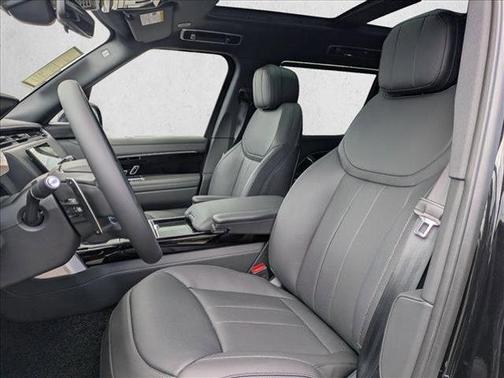 Santorini Black Metallic 2026 Land Rover Range Rover P400 SE 7 Seat