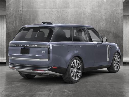 2025 Land Rover Range Rover P530 SE