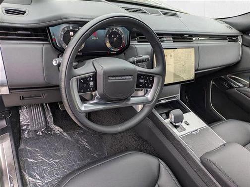 2025 Land Rover Range Rover P530 SE