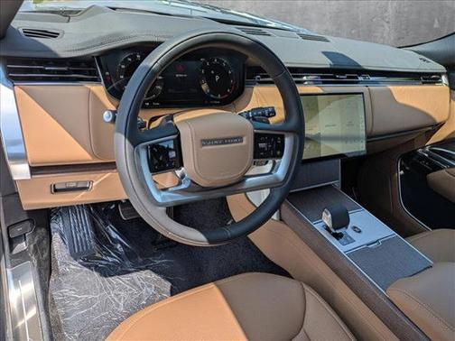 2025 Land Rover Range Rover P530 SE