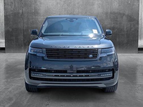 2025 Land Rover Range Rover P530 SE