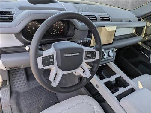 2025 Land Rover Defender 110 P500 X-Dynamic SE
