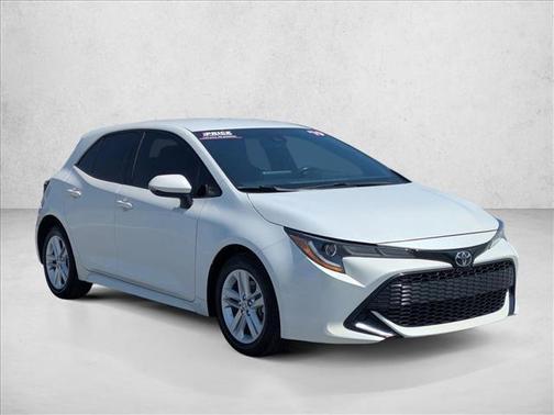 Blizzard Pearl 2019 Toyota Corolla SE