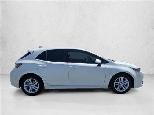 Blizzard Pearl 2019 Toyota Corolla SE