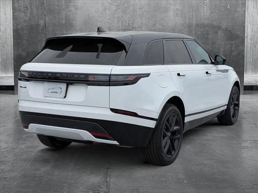 2026 Land Rover Range Rover Velar P250 SE R-Dynamic