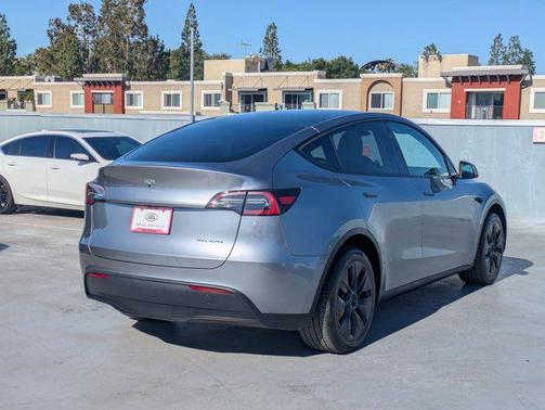 Silver/Gray 2024 Tesla Model Y Long Range Dual Motor All-Wheel Drive