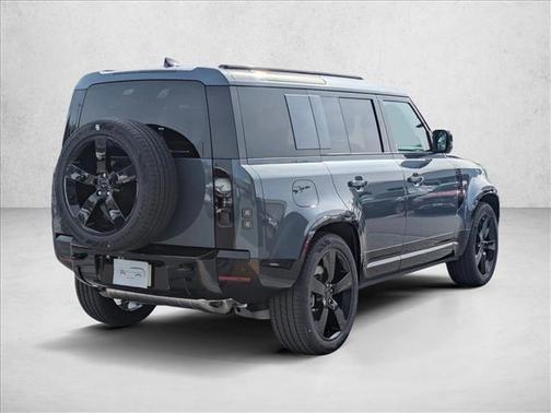 2026 Land Rover Defender P400 X-Dynamic SE