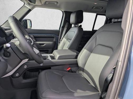 2026 Land Rover Defender P400 X-Dynamic SE