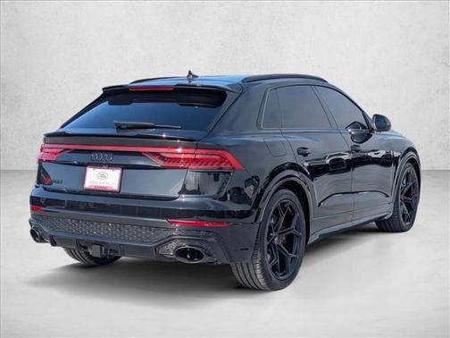 Mythos Black Metallic 2024 Audi RS Q8 4.0T