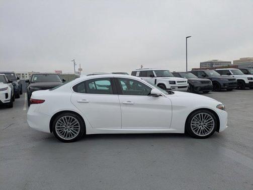 2018 Alfa Romeo Giulia Ti Lusso