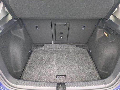 Cornflower Blue 2023 Volkswagen Taos 1.5T SE
