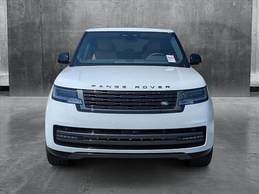 2025 Land Rover Range Rover P530 SE