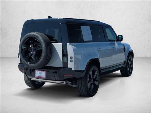 Borasco Grey Metallic 2026 Land Rover Defender P400 X-Dynamic SE