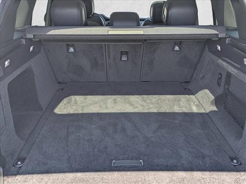Fuji White 2023 Land Rover Range Rover P440e SE