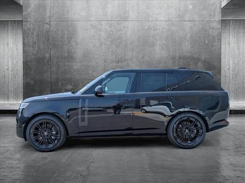 2025 Land Rover Range Rover P400 SE