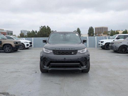 2025 Land Rover Discovery P360 Dynamic SE