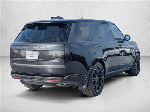 Santorini Black Metallic 2026 Land Rover Range Rover P400 SE 7 Seat
