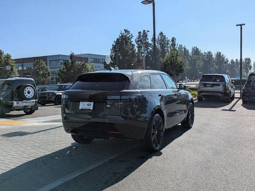 2026 Land Rover Range Rover Velar P400 Dynamic SE